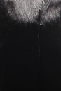 Шуба из мутона с воротником, отделка блюфрост 1300691-10 вид сзади
