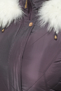 Пуховик женский из текстиля с капюшоном, отделка енот 2100170-7 вид сзади