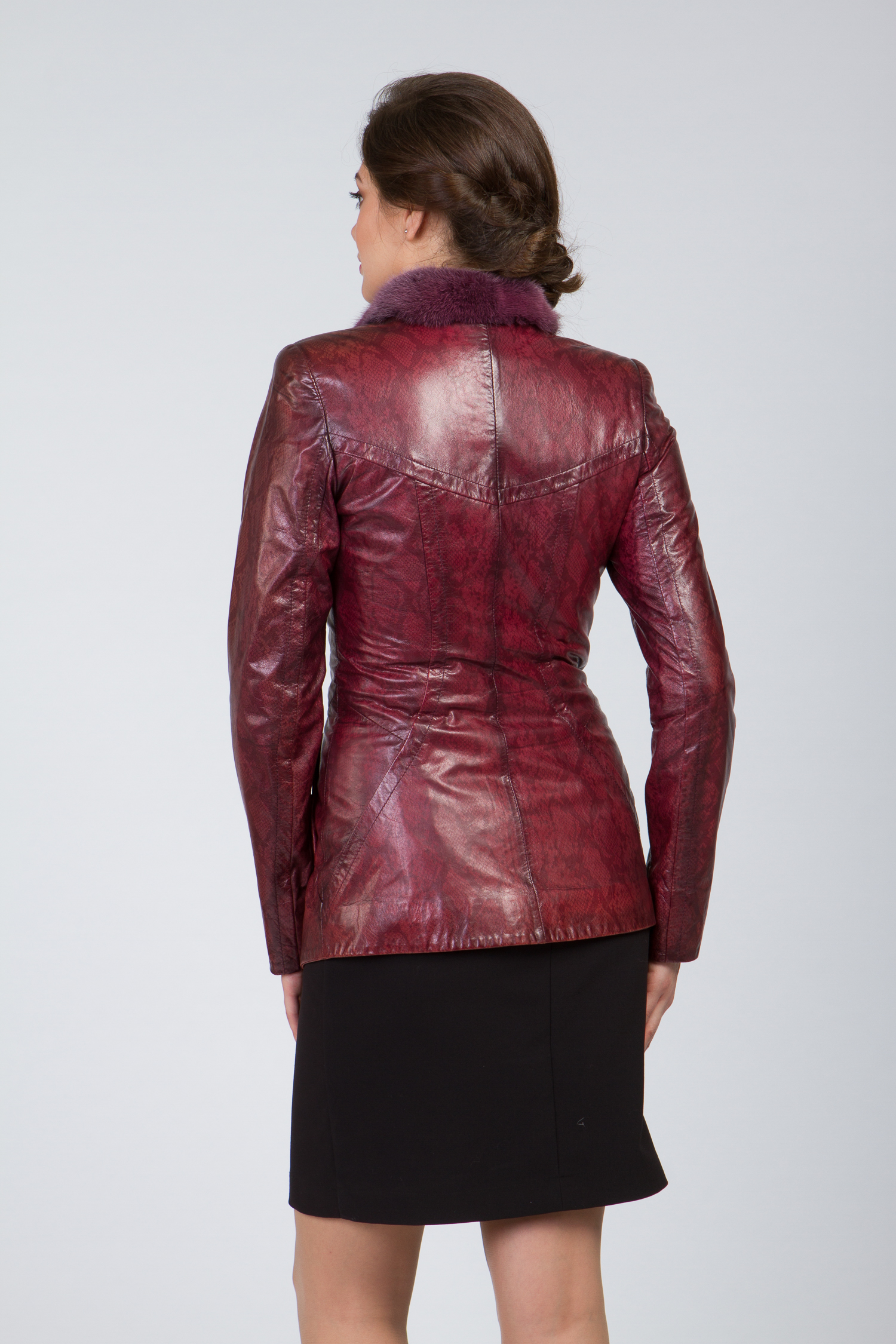 Женская кожаная куртка из натуральной кожи с воротником, отделка норка