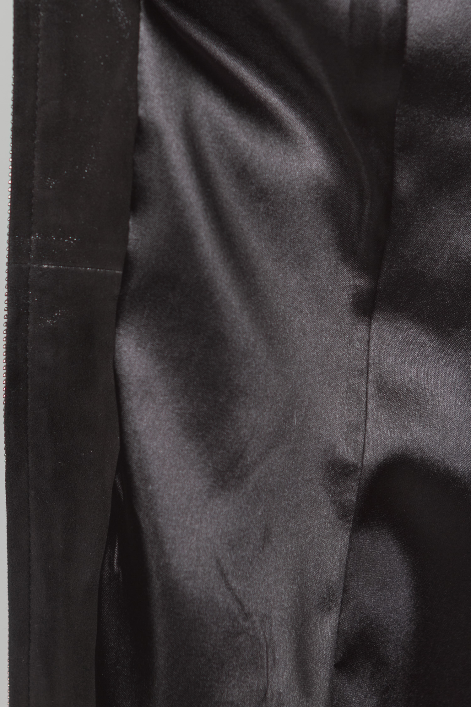 Женское кожаное пальто из натуральной замши с воротником, без отделки