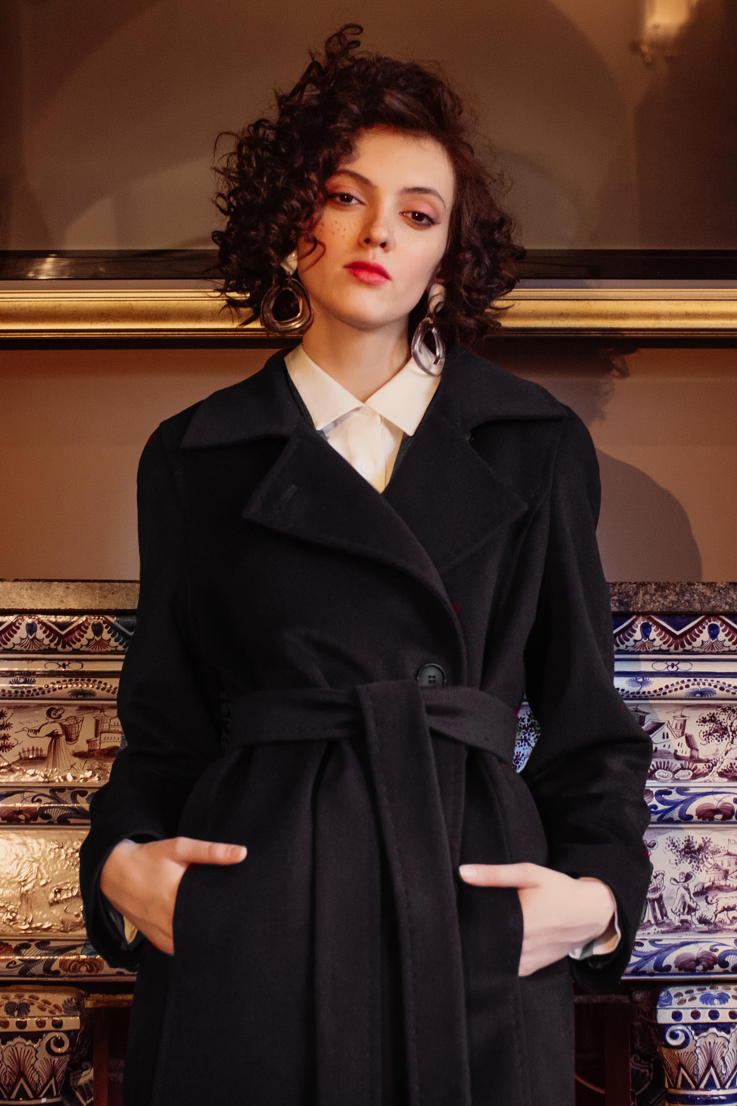 

Женское пальто из текстиля с воротником, Черный