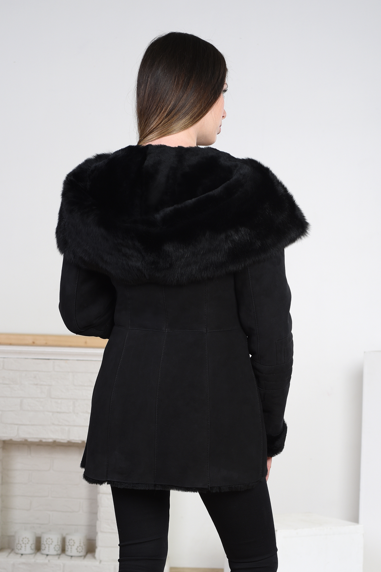 Женское пальто из текстиля с капюшоном,  отделка шерсть
